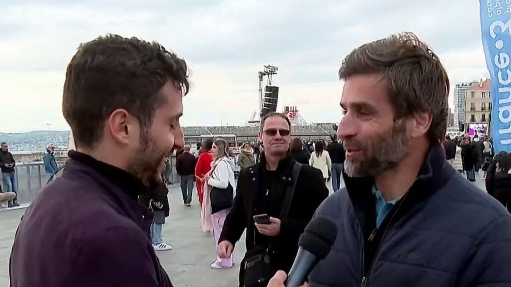 Paris 2024 : l'ancien tennisman Arnaud Clément conseille aux athlètes de "prendre du plaisir, énormément"
La flamme olympique va naviguer dès samedi 27 avril à bord du Belem, pour arriver sur les côtes marseillaises, dans les Bouches-du-Rhône, le 8 mai, où se trouve vendredi l'ancien tennisman Arnaud Clément. Il répond aux questions du 19/20 info.
