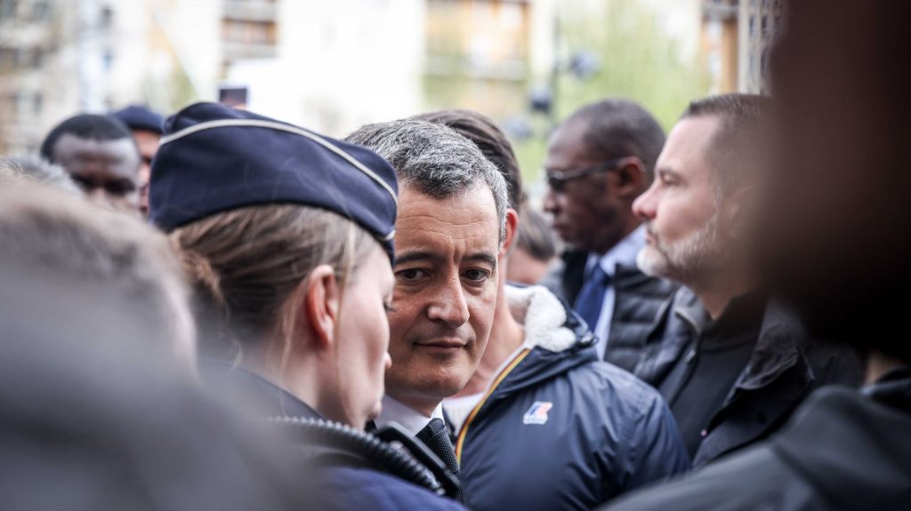 Couvre-feu pour les mineurs en Guadeloupe : "Il nous fallait répondre, ce n'est pas l'incarcération des enfants qui nous permettra de régler le problème", juge le maire EELV de Pointe-à-Pitre
Harry Durimel espère que l'instauration d'un couvre-feu pour les mineurs va créer "un sursaut de la part de la famille".