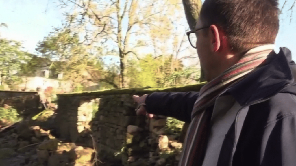 Vidéo
Indre-et-Loire : de nombreux dégâts après la crue de la Vienne
La Vienne a atteint un pic historique en fin d’après-midi le dimanche 31 mars. À Nouâtre (Indre-et-Loire) ce lundi matin, l’eau a envahi les jardins, les maisons, l’heure est au nettoyage et à l’amertume.