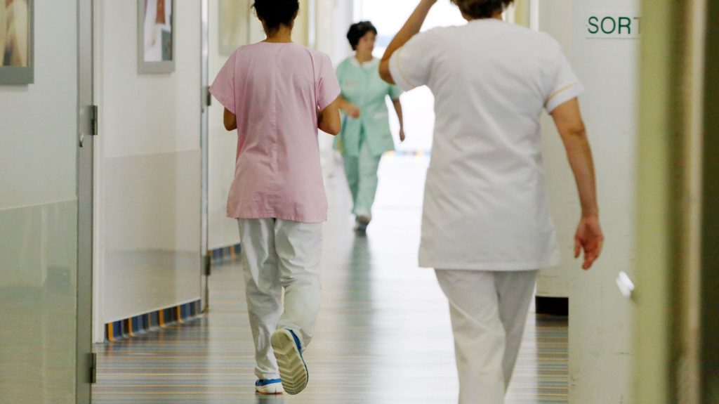 Cyberattaque à l'hôpital de Cannes : l'établissement fonctionne toujours en mode dégradé
L'hôpital précise que "l'Agence nationale de sécurité réalise un travail de fond" pour analyser cette attaque.