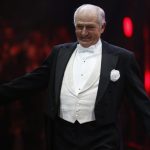 Alexis Grüss, figure du monde du cirque, est mort à l'âge de 79 ans
Le créateur de spectacles, féru de chevaux, est mort d'un "accident cardiaque" à Paris, samedi.