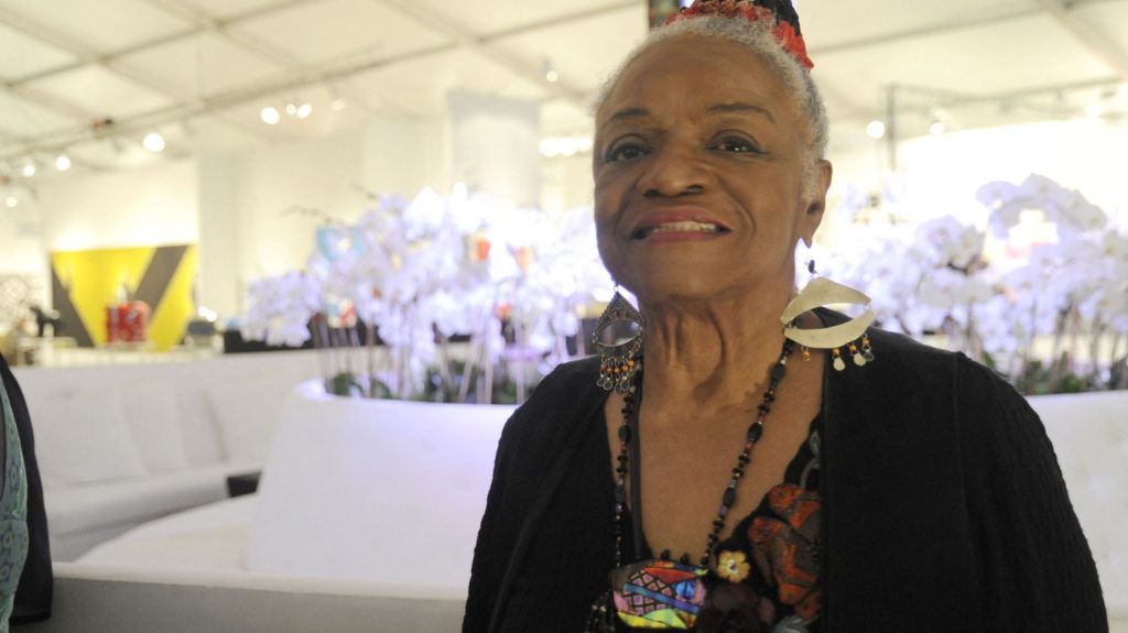 L'artiste américaine inspirée du mouvement des droits civiques Faith Ringgold est morte à 93 ans
Elle s'est battue pour une meilleure représentation des personnes noires et des femmes dans l'art : l'artiste américaine Faith Ringgold, qui a exploré toute sa vie la question raciale aux États-Unis, est décédée samedi, à 93 ans, ont annoncé les médias américains.