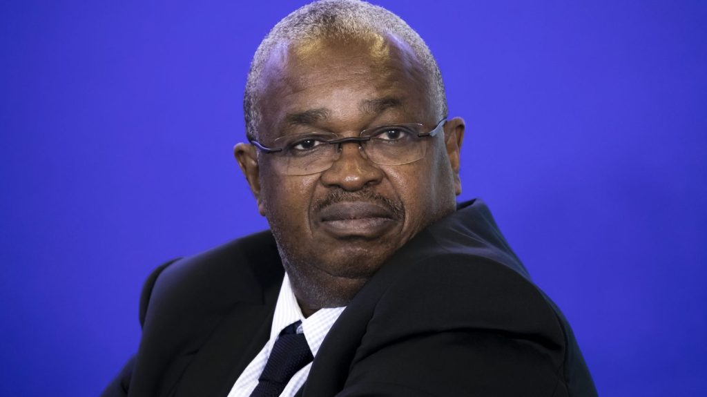 Opération "Mayotte place nette" : "Il faut absolument qu'on arrive à faire changer la peur de camp", estime le député LR Mansour Kamardine
La priorité selon l'élu Les Républicains est "d'arrêter les flux" migratoires. Il espère que le gouvernement écoutera "davantage" les élus locaux cette fois-ci.