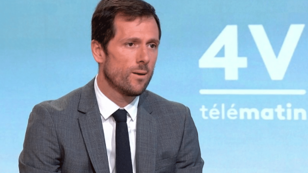 Réduction du déficit public : "On ne taxera pas les Français ni leur épargne", assure le député Renaissance Mathieu Lefèvre
Mathieu Lefèvre, député Renaissance du Val-de-Marne, était l'invité des "4 Vérités" sur France 2, vendredi 5 avril.