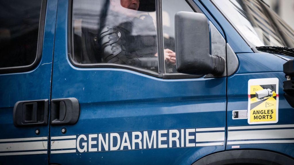 Eure-et-Loir : un jeune homme de 18 ans en garde à vue pour le double homicide de ses voisins
Le suspect a expliqué qu'il s'en était pris à ses voisins après s'être disputé avec son père peu avant.