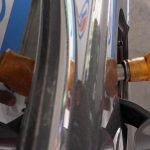 Gironde : des clients de stations E.Leclerc retrouvent de l'eau dans leur carburant
Des automobilistes s'étant fournis en carburant dans des stations-service de l'enseigne E.Leclerc en Gironde tentent de se faire dédommager par le groupe pour les réparations de leurs véhicules détériorés. Ils ont en effet retrouvé de l'eau dans leur carburant.