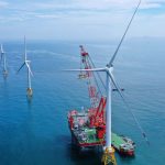 La puissance des énergies vertes chinoise met à mal l'industrie solaire allemande
En Chine, les énergies vertes sont en plein essor. Leurs éoliennes, voitures électriques et panneaux solaires dominent le marché mondial, ce qui inquiète profondément l'industrie allemande alors que le chancelier Olaf Scholz prépare son deuxième voyage officiel en Chine.