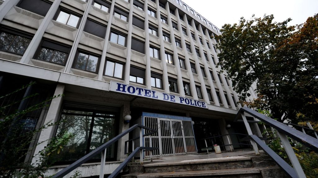 "Violeur à la trottinette" à Grenoble : ce que l'on sait de l'enquête dans laquelle un suspect a été placé en garde à vue
L'expertise ADN réalisée a permis de confondre l'homme interpellé vendredi avec l'ADN retrouvé sur l'une des nombreuses victimes.