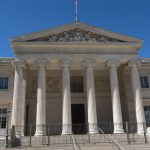 Corse : quatre personnes mises en examen dans une enquête pour extorsion et blanchiment autour d'installations touristiques
Dans un communiqué, le procureur de la République de Marseille annonce également le placement sous contrôle judiciaire de six autres personnes.