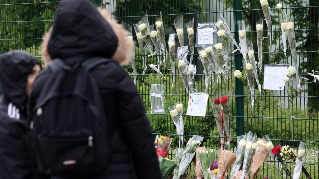 Attaque au couteau à Souffelweyersheim : la famille de l'adolescente décédée d'un malaise cardiaque a porté plainte
L'adolescente est morte après avoir fait un malaise cardiaque pendant le confinement de son collège, mis en place à la suite de l'agression de deux petites filles dans le même quartier.