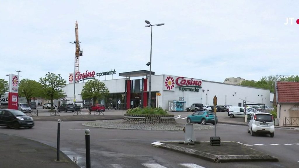 Doubs : à Besançon, de la nostalgie en rayon avec la fermeture du Casino des Chaprais
À Besançon (Doubs) le groupe Casino a fermé les portes de son supermarché. Dernières courses lundi 29 avril pour les habitués.