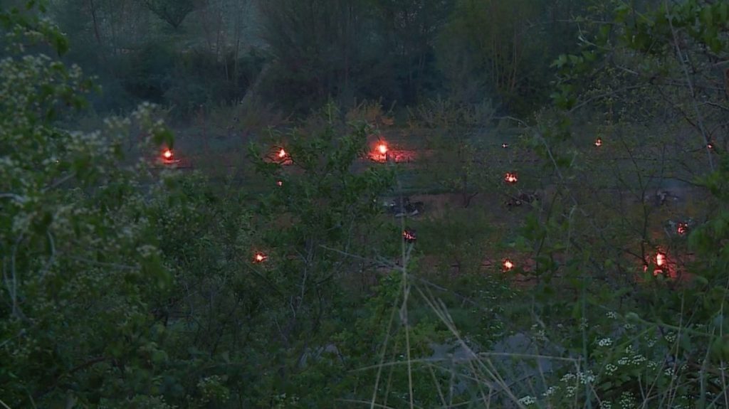 Coup de gel : les arboriculteurs ont veillé toute la nuit
Dans la nuit du jeudi 18 au vendredi 19 avril, il a gelé dans plusieurs départements. Les arboriculteurs, dont les arbres sont déjà en fleurs, redoutaient ce coup de froid.