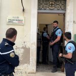 Reportage
"Cette proximité est l'ADN du gendarme" : en Camargue, la gendarmerie organise des permanences dans les villages sans commissariat ni caserne
En Camargue, une fois par semaine, des gendarmes de la compagnie d’Arles se déplacent dans les petits villages de Raphèle-les-Arles et Moulès pour faciliter la vie de la population.