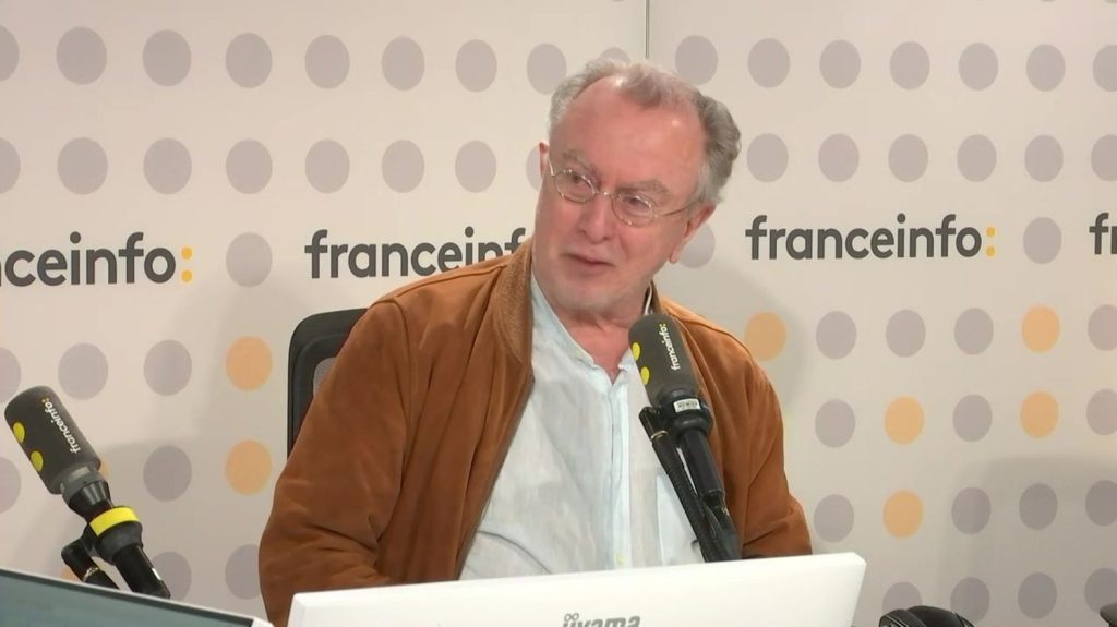 "On ne peut pas lutter contre les écrans, mais le livre représente une certaine magie", selon l'écrivain Grégoire Solotareff
À l'occasion du Festival du livre de Paris qui se tient jusqu'à dimanche, l'auteur pour la jeunesse Grégoire Solotareff, notamment connu pour sa série "Loulou", évoque la concurrence des écrans.