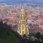 "Violeur à la trottinette" à Grenoble : le suspect, qui nie les faits, va être déféré devant le juge
Un homme de 22 ans a été interpellé vendredi. Une expertise ADN l'incrimine pour l'un des viols, a précisé le procureur de Grenoble.