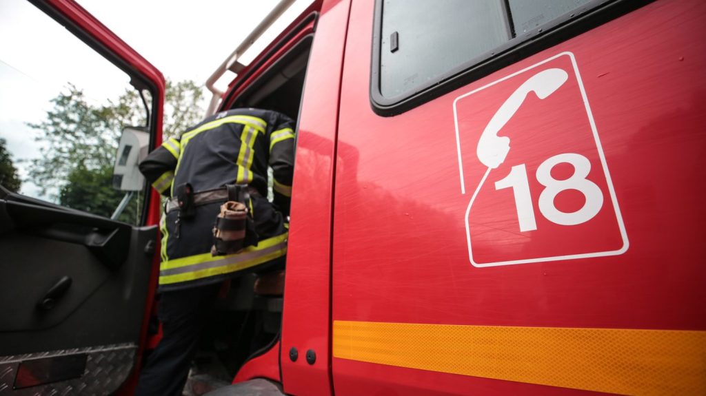 Pyrénées-Orientales : l'incendie de Saleilles est fixé
Plus de 100 pompiers se sont rendus sur place et ont réussi à fixer l'incendie peu avant 15 heures.
