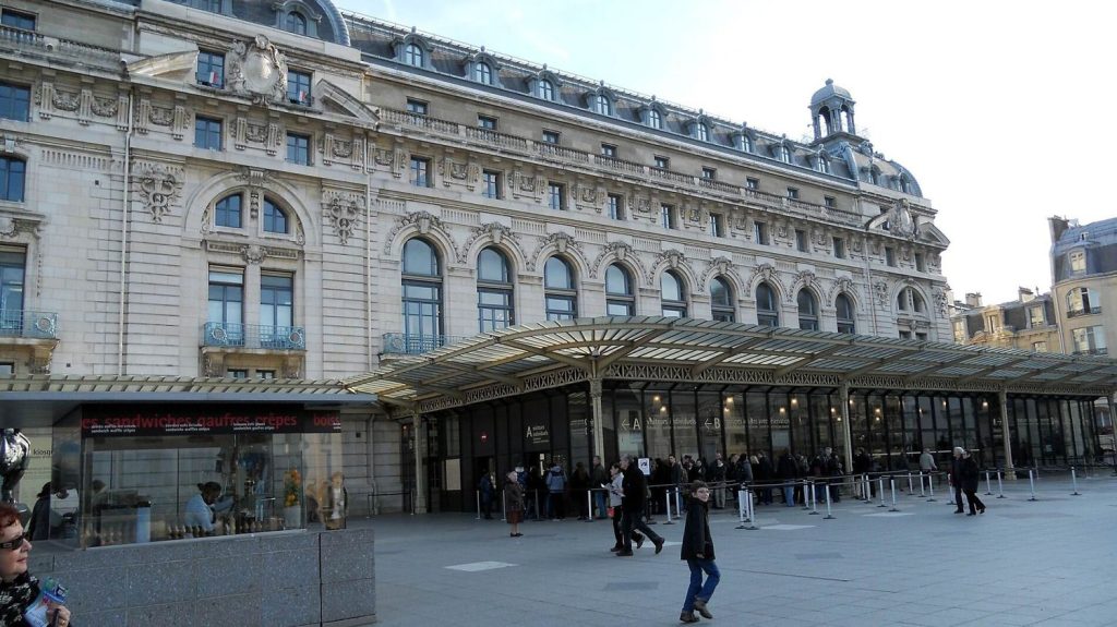 Deux personnes interpellées à l'entrée du musée d'Orsay, à Paris, soupçonnées d'avoir voulu dégrader des œuvres d'art
Les deux interpellés, des militants écologistes, ont été placés en garde à vue. Une enquête a été ouverte.