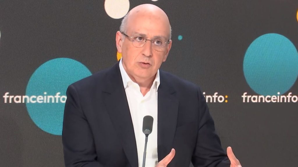 Publicité : "La télévision reste un média extrêmement puissant pour les annonceurs", selon Jean-Luc Chetrit, directeur général de l’Union des marques
"Les écrans publicitaires en télévision sont pleins à 96 %", affirme le directeur général de la fédération de l'UDM, qui regroupe 250 adhérents. Selon lui, la publicité à encore de beaux jours devant elle avec l’essor des plateformes de streaming.