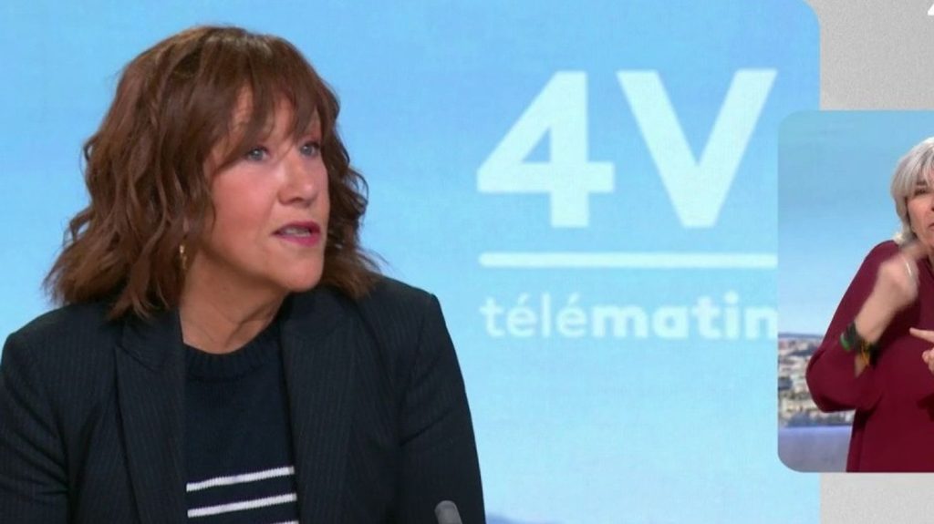 "On voulait comprendre comment Gérard Depardieu s’était autodétruit", note la journaliste au Monde Raphaëlle Bacqué
Raphaëlle Bacqué, journaliste au Monde, était l’invitée des "4 Vérités" de France 2, jeudi 11 avril.