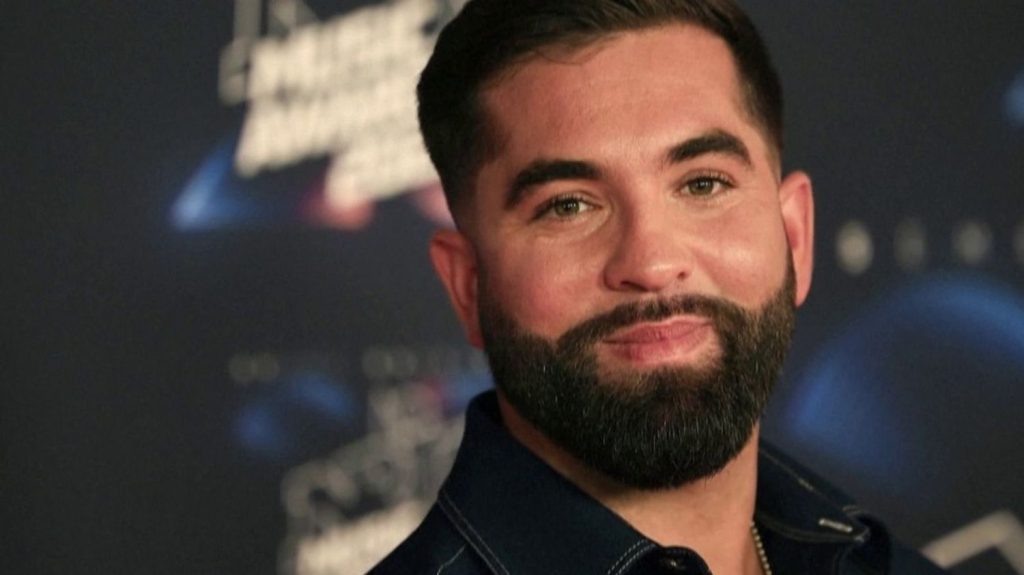 Affaire Kendji Girac : le chanteur aurait voulu "simuler un suicide"
Jeudi 25 avril, le procureur de Mont-de-Marsan a détaillé la soirée durant laquelle Kendji Girac s'est blessé par balle au thorax. Le chanteur a dit avoir voulu "faire peur à sa femme".