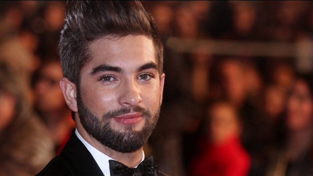 Kendji Girac : le chanteur a été blessé par balle à la poitrine
Le chanteur Kendji Girac a été transporté au CHU de Bordeaux, en Gironde, après avoir été blessé par balle à la poitrine dans la nuit du dimanche 21 au lundi 22 avril sur une aire de grand passage des gens du voyage à Biscarosse. Son pronostic vital n’est plus engagé.