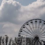 Caen : deux hommes en garde à vue après la mort d'un forain à la foire de Pâques
Il s'agit du propriétaire du manège ainsi que l'opérateur de l'attraction qui se trouvait dans la cabine lors de l'accident, dimanche.