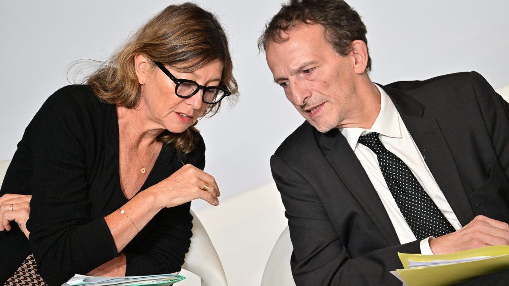 Retraites : le Conseil d'orientation des retraites se réunit autour d'un nouveau président et d'une nouvelle méthode
Le Conseil d’orientation des retraites (COR), souvent accusé d’être trop optimiste dans ses hypothèses, se réunit jeudi avec un nouveau président : l’économiste Gilbert Cette. Il veut insuffler une nouvelle méthodologie en vue du prochain rapport à paraître fin juin.