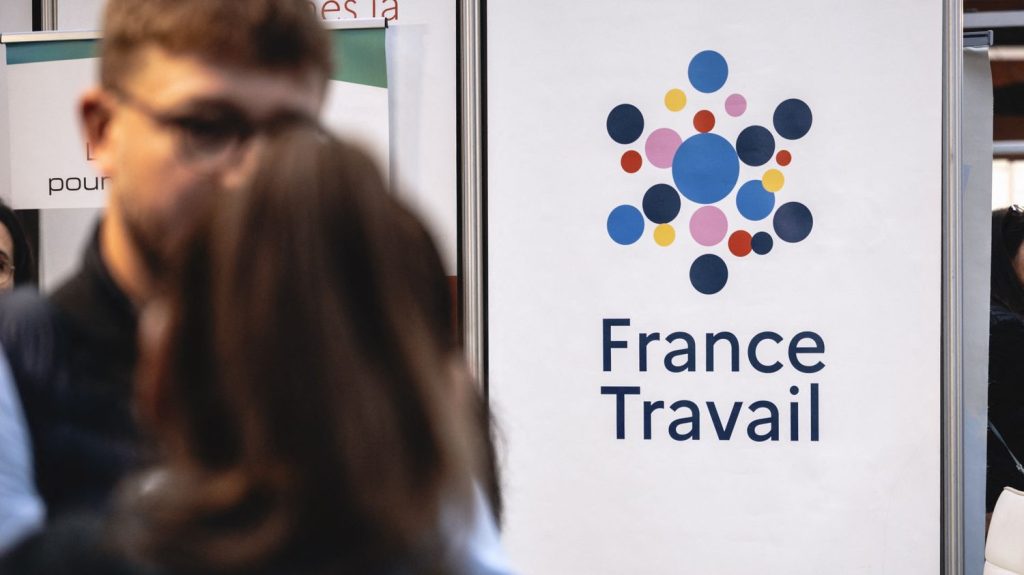 Assurance-chômage : le gouvernement fixera de nouvelles règles d'indemnisation des demandeurs d'emploi à partir du 1er juillet
En janvier, le Premier ministre Gabriel Attal avait dévoilé son intention de durcir le régime. Avec l'objectif affiché d'atteindre le plein-emploi.