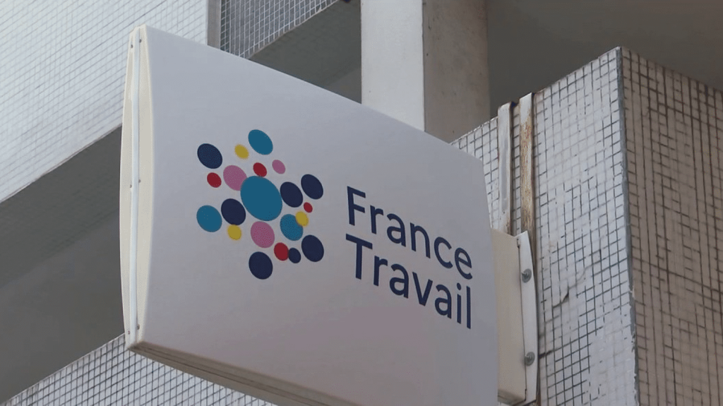 Assurance chômage : le gouvernement veut durcir les règles dès le 1er juillet
La dernière réforme de l’assurance chômage ne verra pas le jour, en raison de l’échec des négociations entre les partenaires sociaux et le Medef sur le parcours professionnel et l’emploi des seniors. Le gouvernement va fixer de nouvelles règles d’indemnisation des demandeurs d’emploi à partir du 1er juillet.