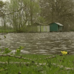 "Polluants éternels" : en Ille-et-Vilaine, l'étang de Carcraon confronté aux PFAS
Situé à Domalain, en Ille-et-Vilaine, l'étang de Carcraon fait partie des sites bretons pollués par les PFAS, surnommés les "polluants éternels". Ils servent à la fabrication des textiles, des ustensiles de cuisine ou des cosmétiques.