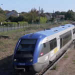 Pass rail : près de 700 000 jeunes pourront en bénéficier durant l'été 2024
Près de 700 000 jeunes pourront voyager en TER et Intercités pendant l'été 2024, de manière illimitée, pour un tarif de 49 euros par mois, grâce au pass rail. Le forfait, qui est à l'état d'expérimentation, est inspiré du modèle allemand.
