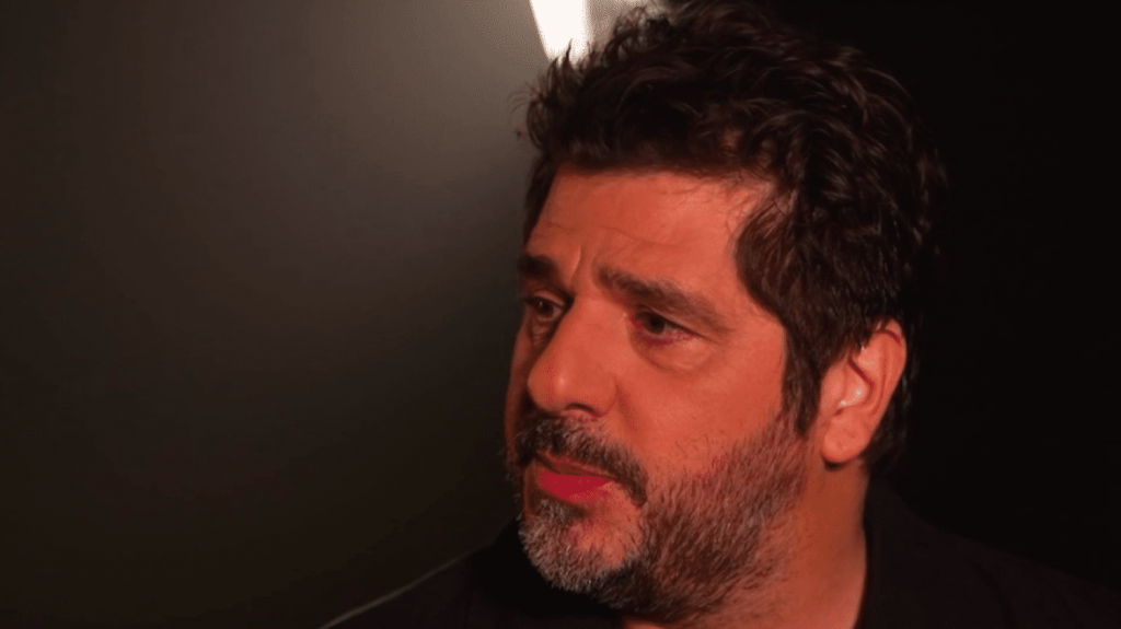 Musique : en tournée, Patrick Fiori confie préparer sa voix "comme un athlète de haut niveau"
Patrick Fiori, 54 ans, est en tournée dans toute la France pour présenter son nouvel album. 60 dates sont programmées, signe d'une popularité intacte. Rencontre.