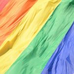 LGBT+ : le climat en entreprise "n'a jamais été aussi progressiste", mais les discriminations persistent
D'après les résultats du baromètre LGBT+ L'Autre Cercle x Ifop publié jeudi, 77% des salarié(e)s considèrent leur organisation comme bienveillante à l'égard de la communauté LGBT+, mais "des zones d'ombre" persistent toujours et encore.