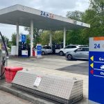 Des automobilistes de la région bordelaise accusent l'enseigne Leclerc de couper les carburants avec de l'eau
Les stations de Sainte-Eulalie, Ambarès et Talence, proche de l'agglomération bordelaises sont incriminées.