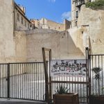 Drame de la rue d'Aubagne à Marseille : quatre personnes physiques et morales seront jugées pour "homicides et blessures involontaires"
Dans l'ordonnance de renvoi, consultée par France Inter, les magistrats instructeurs pointent notamment l'absence de travaux, d'entretien ou encore de diagnostic sérieux dans les immeubles qui se sont effondrés en 2018, faisant huit morts.