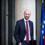 Fonction publique : "Je veux qu'on lève le tabou du licenciement", assume le ministre Stanislas Guerini
Son projet de réforme vise notamment à accentuer la rémunération au mérite des fonctionnaires et faciliter les mutations d'une branche à l'autre de la fonction publique.