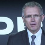 Automobile : le salaire de Carlos Tavares, qui pourrait atteindre 36,5 millions, fait polémique
Les actionnaires du constructeur automobile Stellantis ont approuvé à 70,2 % des voix la rémunération de Carlos Tavares, qui pourrait atteindre 36,5 millions d’euros pour l’année 2023.
