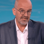 Épidémie de choléra à Mayotte : comment y répondre ?
Alors que l'épidémie de choléra prend de l'ampleur à Mayotte, Damien Mascret, médecin et journaliste de France Télévisions, est présent sur le plateau du 20 Heures, lundi 29 avril. Il revient notamment sur les moyens de répondre à cette épidémie.