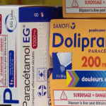 Médicaments : attention aux risques du paracétamol en cas de surdosage
Le paracétamol n'est pas sans risque si les doses ne sont pas respectées. Ainsi, il est, aujourd'hui en France, la première cause de greffe hépatique d'origine médicamenteuse.
