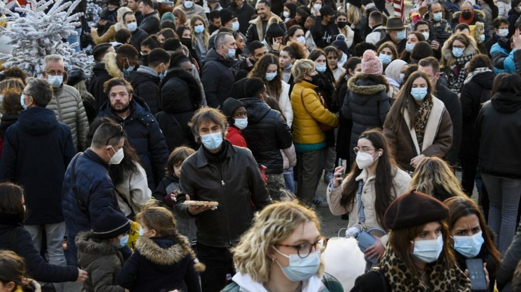 Nouveau coronavirus, virus grippal... Quels sont principaux risques sanitaires dans les cinq prochaines années en France ?
Au cours des prochaines années, les maladies susceptibles de menacer le plus gravement la santé humaine seront liées aux zoonoses, transmises de l'animal aux humains et inversement, prévient, mercredi, le Comité de veille et d'anticipation des risques sanitaires (Covars).