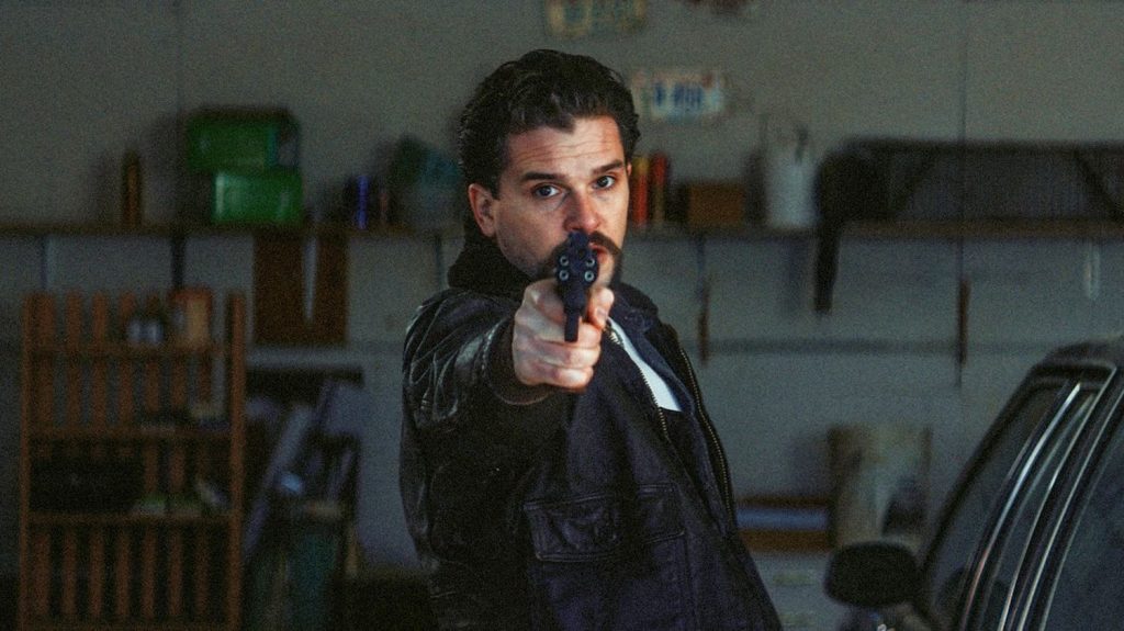 Festival du film policier de Reims : Rod Blackhurst se lance dans un thriller sanglant avec "Blood for Dust"
Le réalisateur américain déconstruit le rêve américain à coups de fusil à pompe et d’armes automatiques. "Blood for Dust", que nous avons découvert au festival Reims Polar, est une critique à peine déguisée d’une société inégalitaire, qui engendre ses propres monstres.