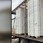 Fraude : 13 tonnes de cigarettes de contrebande saisies en Seine-Saint-Denis
Un important trafic de cigarettes a été démantelé aux Pavillons-sous-Bois, en Seine-Saint-Denis, vendredi 5 avril. Les gendarmes ont saisi une marchandise d'une valeur de 2,5 millions d'euros.