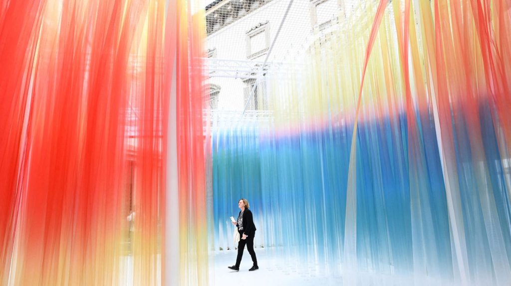 Lynch, Ponzi, couleurs et matériaux naturels, retour des années pop : la planète design a rendez-vous au Salon du meuble de Milan
Les dernières tendances se dévoilent à l'occasion de ce grand événement international du design, qui se déroule à Milan jusqu'à dimanche.