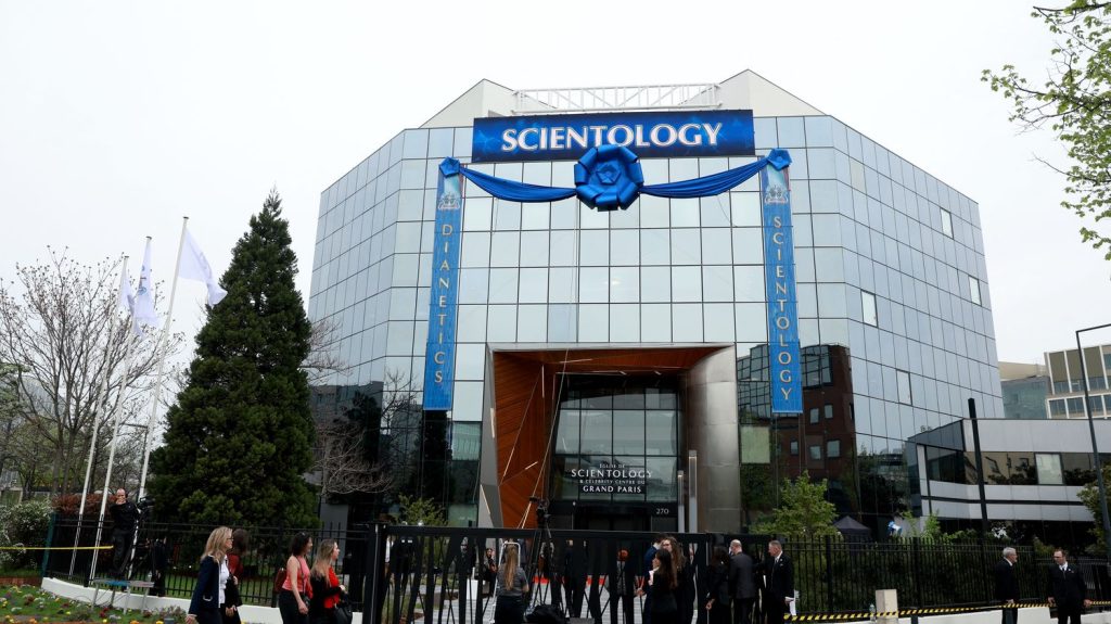 Arrivée de l'Église de scientologie en Seine-Saint-Denis : "Ils profitent de l'événement des Jeux olympiques qui va leur donner une visibilité", déplore une association
L'organisation inaugure samedi son nouveau centre de formation à Saint-Denis, près du Stade de France. Marie Drilhon, vice-présidente de l'UNADFI, appelle à la vigilance, à "ne pas s'arrêter à la vitrine".