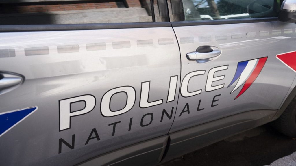 Ce que l'on sait du tabassage à mort d'un homme de 23 ans à Grande-Synthe
La victime, passée à tabac par au moins trois personnes, a succombé à ses blessures à l'hôpital.