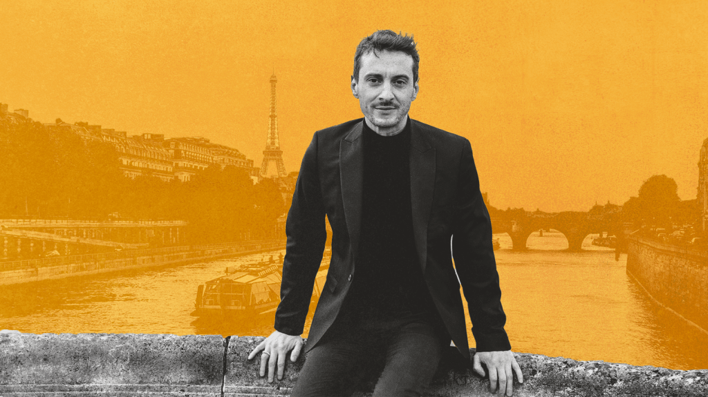 Portrait
"Je n'y connaissais rien !" : comment Thomas Jolly est devenu le metteur en scène de la cérémonie d'ouverture des Jeux olympiques de Paris 2024
L'ancien directeur du centre dramatique national d'Angers a su convaincre les organisateurs avec son sens de la démesure et ses succès populaires au théâtre, à l'opéra et, tout récemment, avec "Starmania".