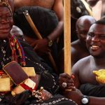 Le Royaume-Uni renvoie temporairement au Ghana des trésors ashanti volés pendant la colonisation
Les antiquités seront exposées à compter du 1er mai au Musée du Palais Manhyia, dans la ville de Kumasi, à l'occasion de la célébration du jubilé d'argent du roi asante, Otumfuo Osei Tutu II, qui durera toute l'année au Ghana.