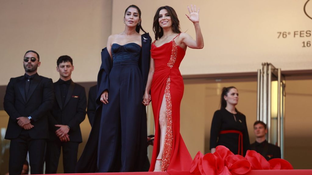 Festival de Cannes : la ville va expérimenter la vidéosurveillance par intelligence artificielle
Des caméras de vidéoprotection déjà existantes autour du Palais des Festival seront utilisées pour cette expérimentation.