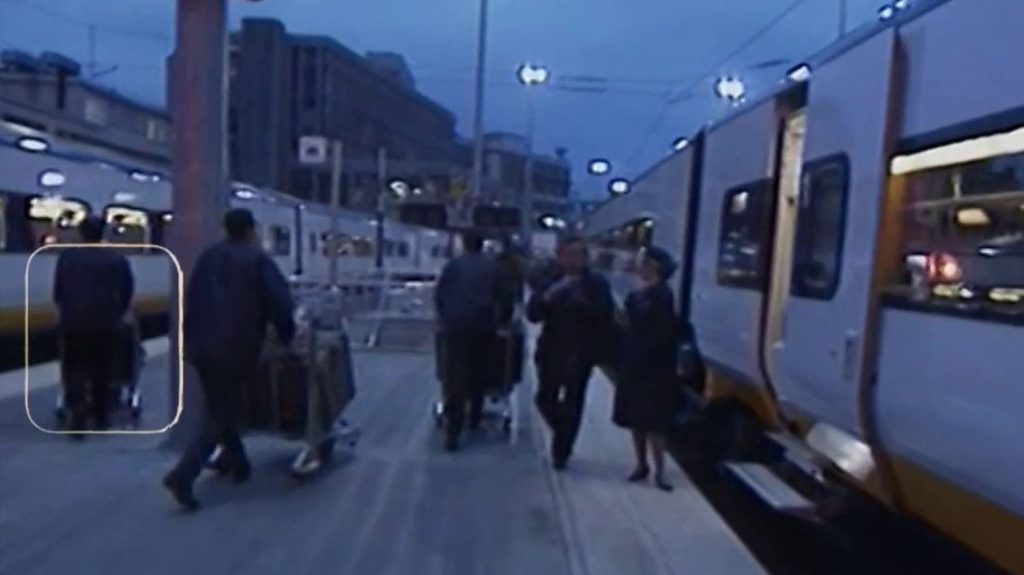 Tunnel sous la Manche : rencontre avec les pionniers 30 ans après
L'inauguration du tunnel sous la Manche s’est tenue le 6 mai 1994, après des années de travaux et une prouesse humaine et technologique incroyable. Les équipes du 13 heures ont retrouvé deux anciens pionniers du projet.