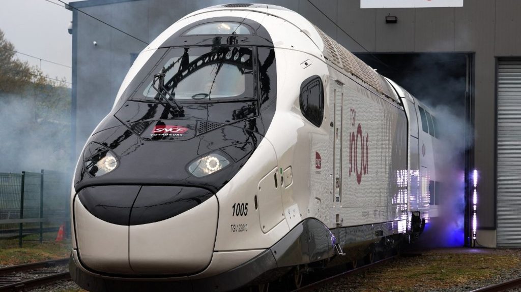 Industrie : Alstom lève le voile sur son plan de désendettement
Le groupe Alstom vient de présenter ses résultats pour 2023. Le constructeur ferroviaire en a profité pour préciser les contours de son plan de désendettement, car l’entreprise est en difficultés sur le plan financer.